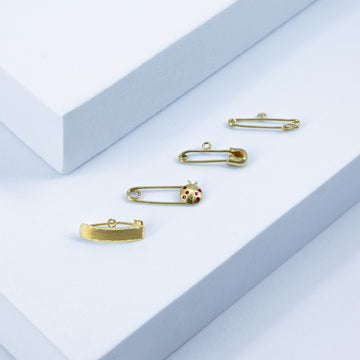 Alfinete Petit Plaquinha ouro 18